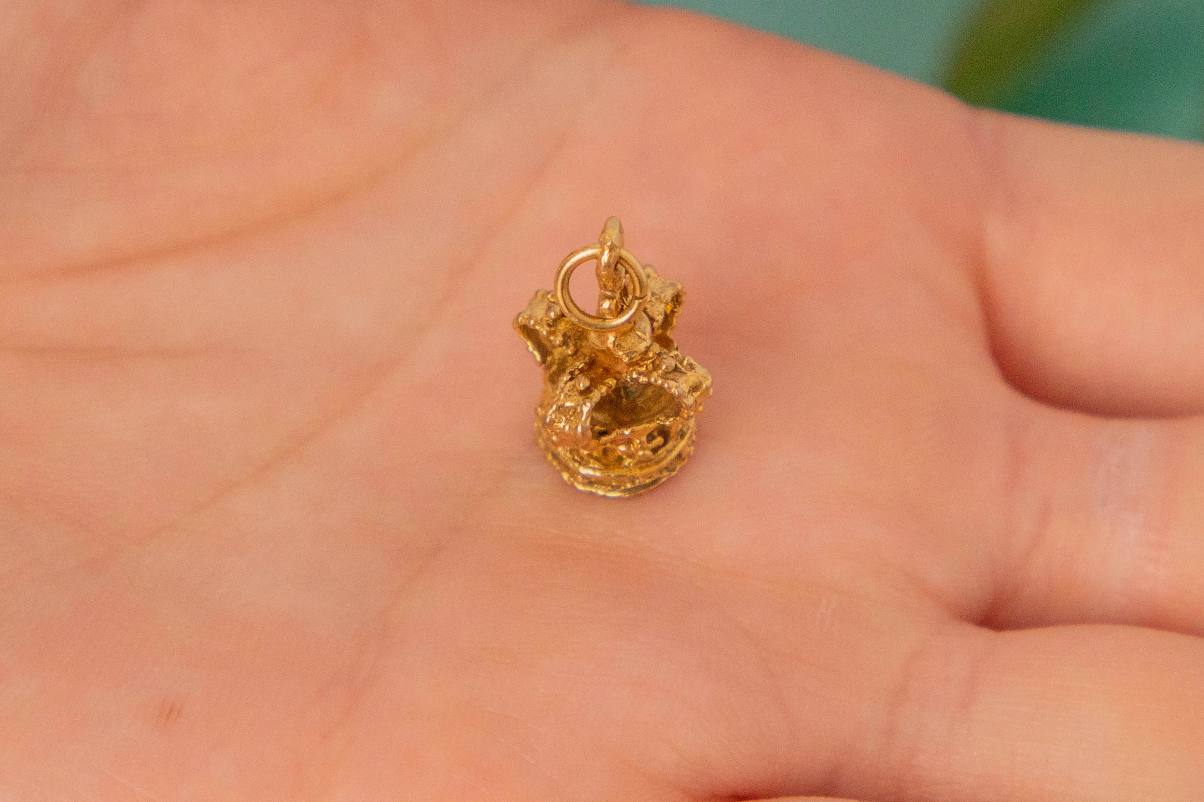 14ct Gold Crown Charm Pendant