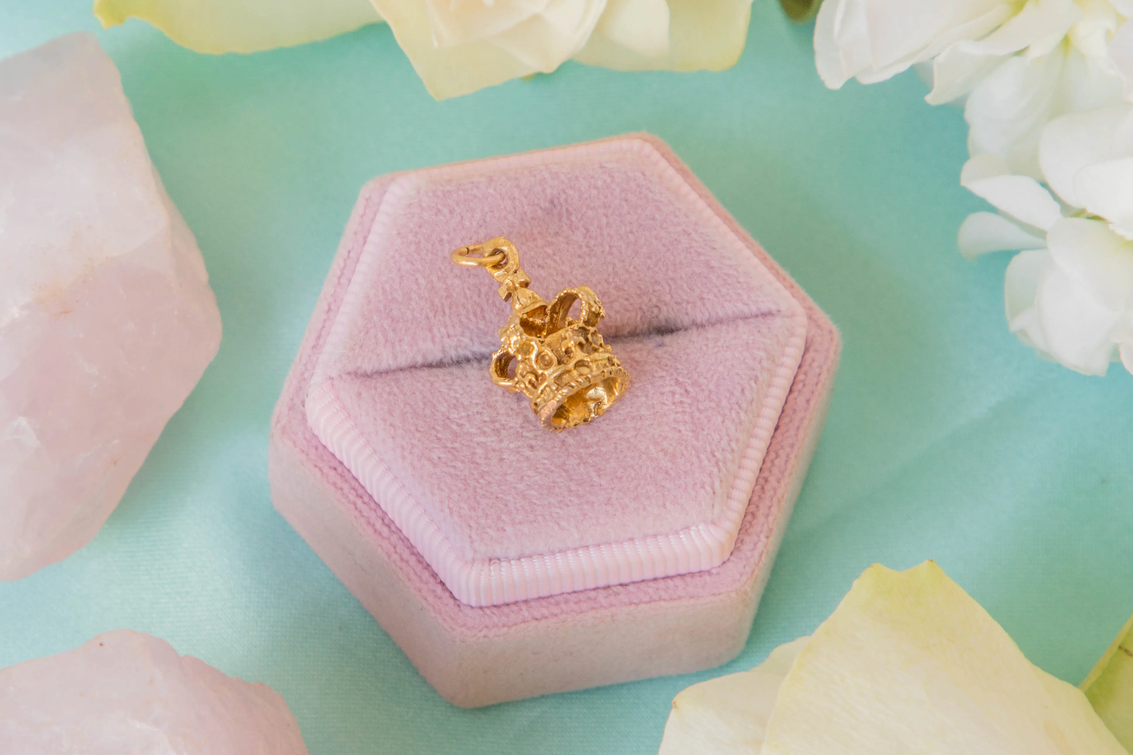 14ct Gold Crown Charm Pendant