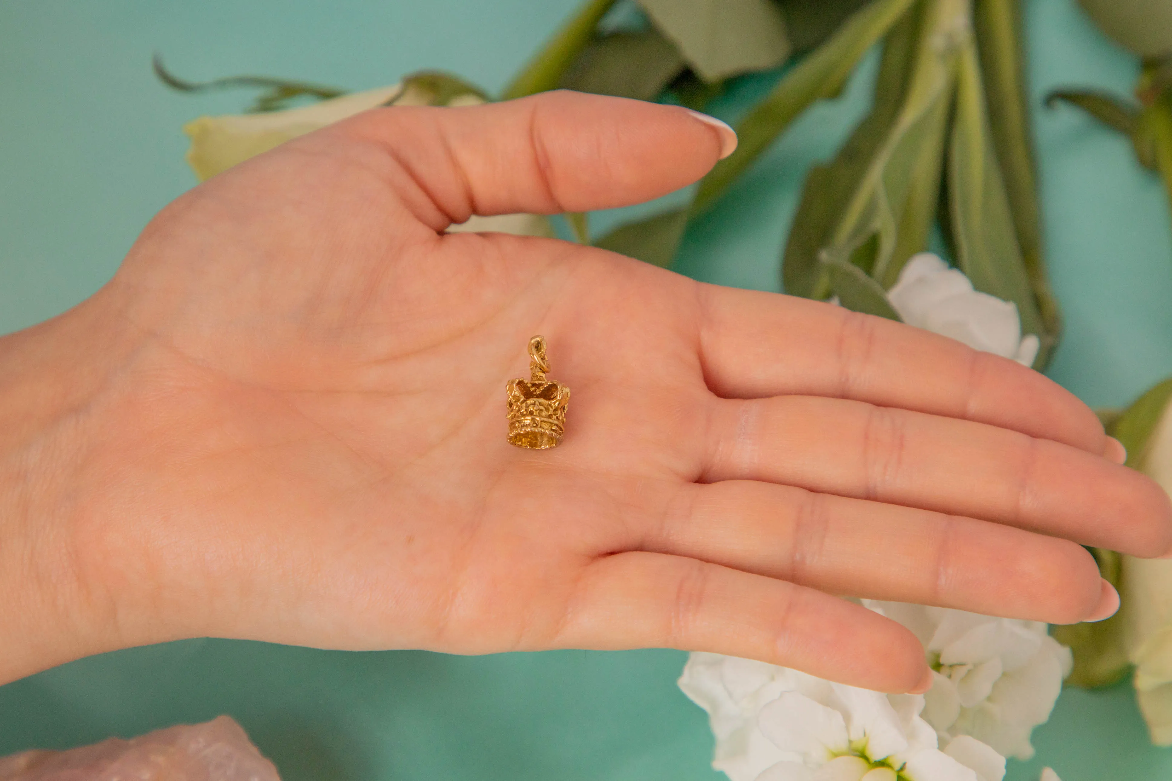14ct Gold Crown Charm Pendant