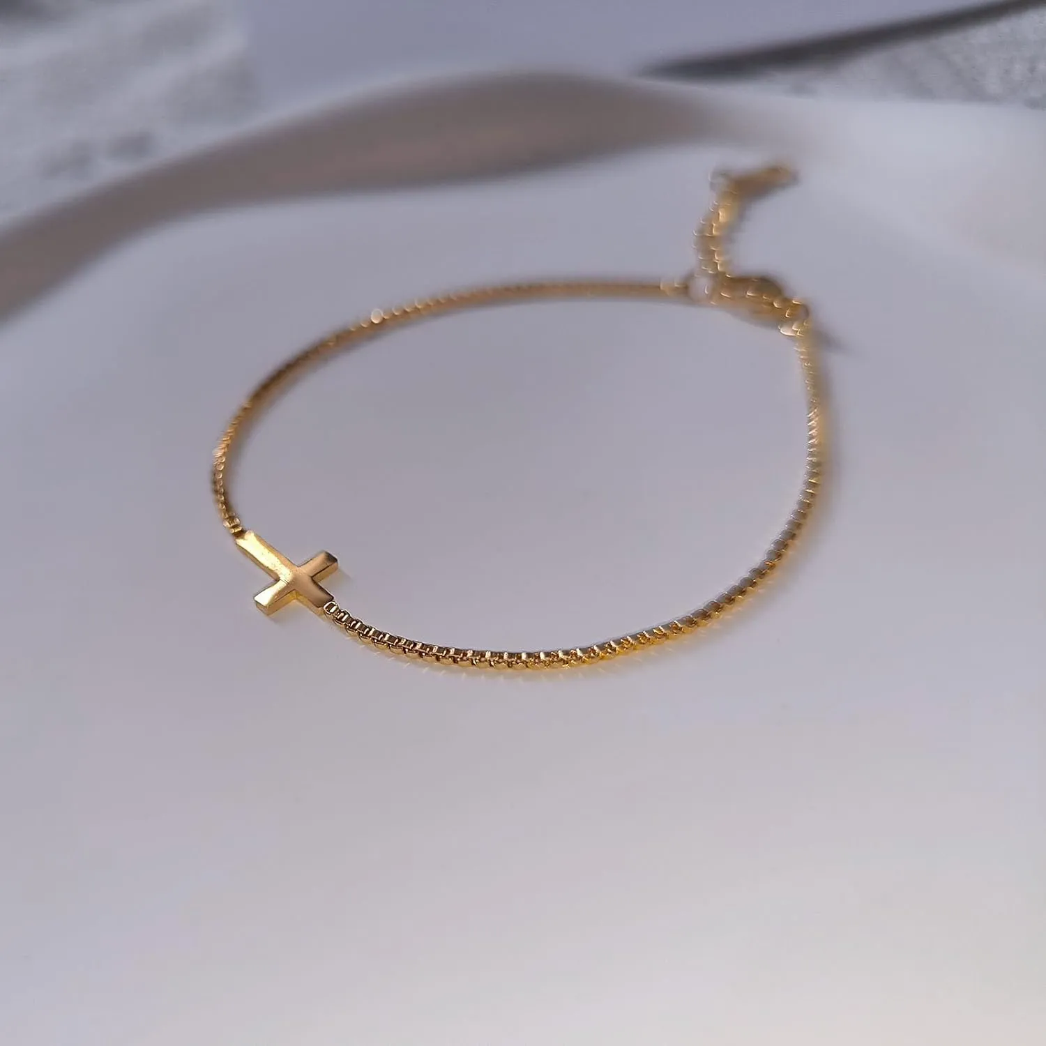 18K Gold Plated Sideways Cross Bracelets for Women Adjustable Stainless Steel Small Cross Chain Charm Faith Jewelry Religious Minimalist Gift