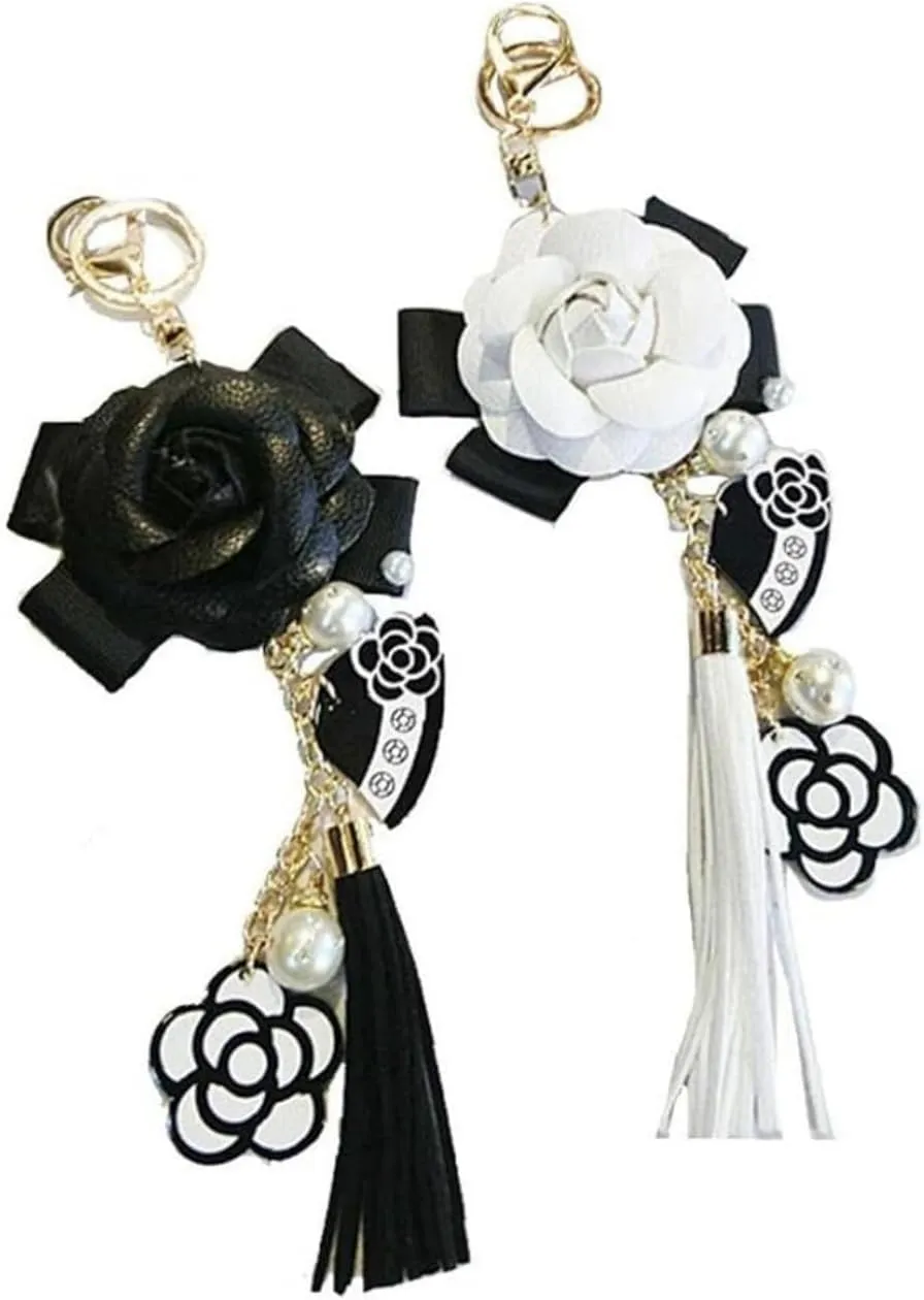 2 pieces of ladies' flower keychain, camellia pearl keychain, sparkling bag pendant, handbag, money bag charm, car keyring decoration for girls, black and white