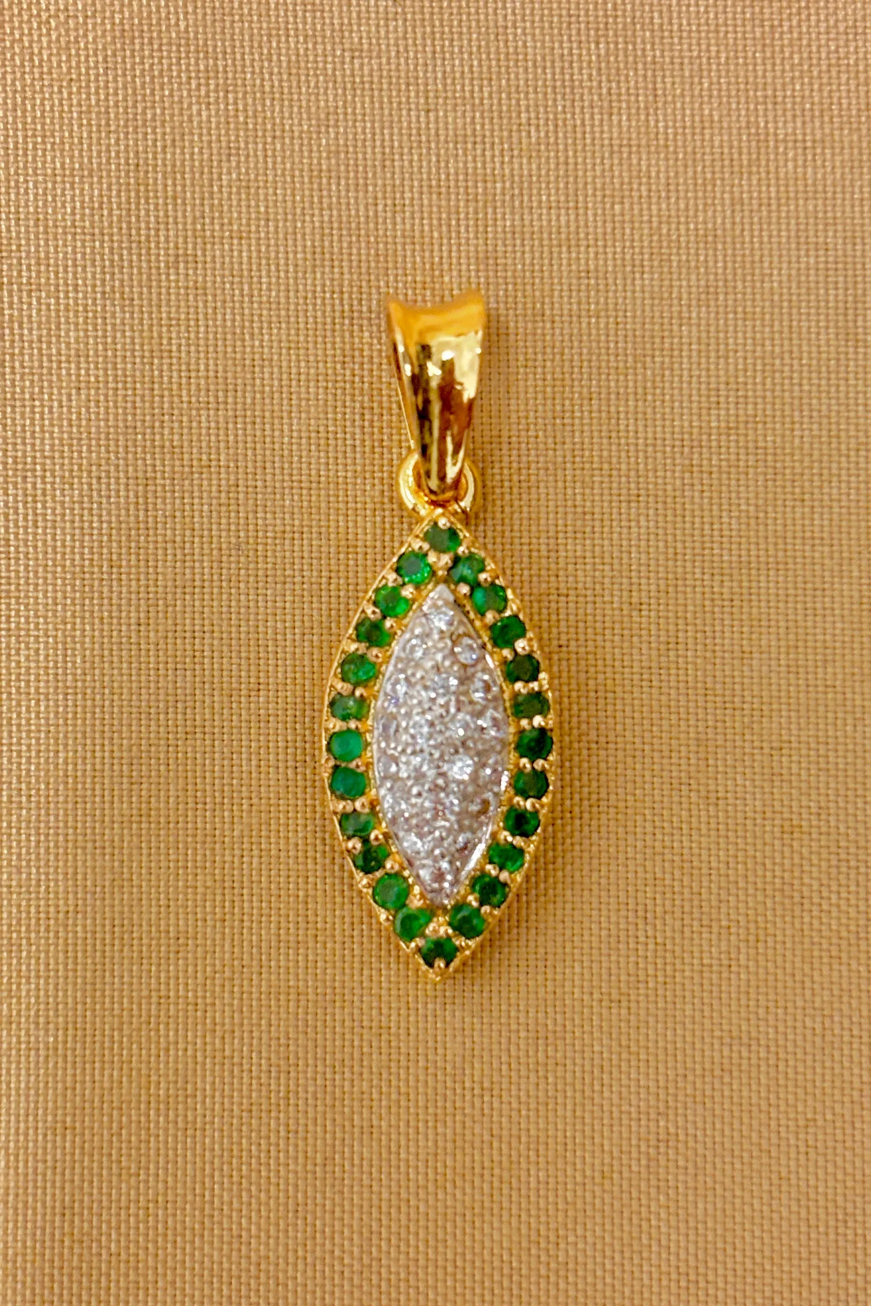 22 KT Gold Designer Emerald Pendant Set (D60)