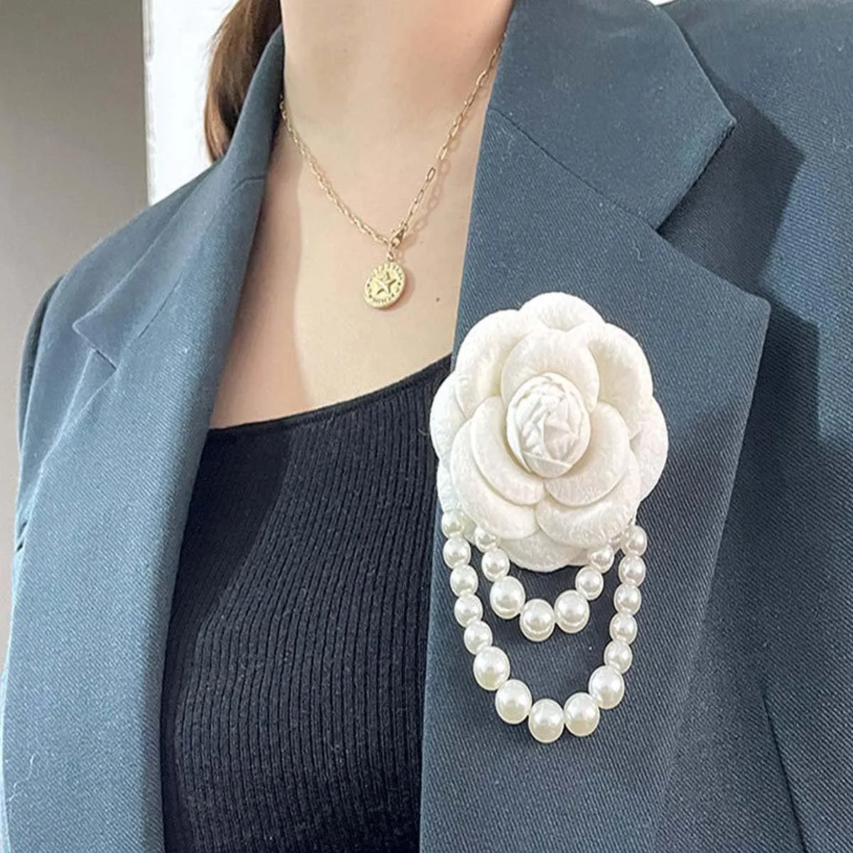 2pcs Rose Flower Brooch Pins for Women Vintage Wool Camellia Pearl Tassel Floral Brooches Pin