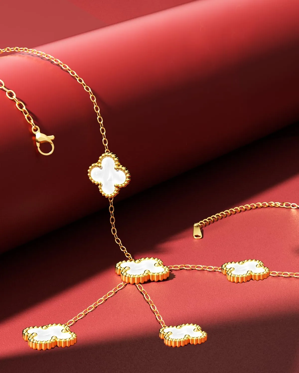 AICase Valentines Day Gifts Clover Necklace for Women 18K Gold Plated Four Leaf Clover Necklace Lucky Pendant Jewelry Gifts for Women/Mon Birthday