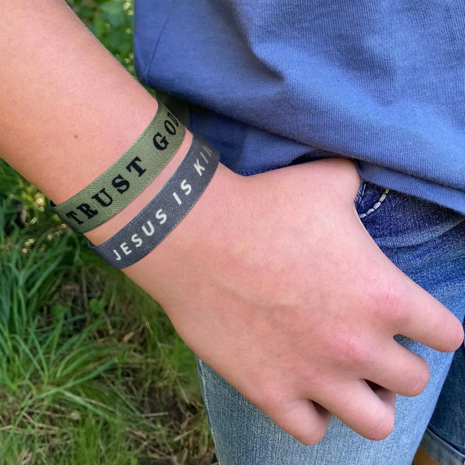 Apsvo Daily Bible Verse Bracelet Christian Bracelets for Men Women Scripture Tap Phone Bible Christian Religious Catholic Christmas Gifts