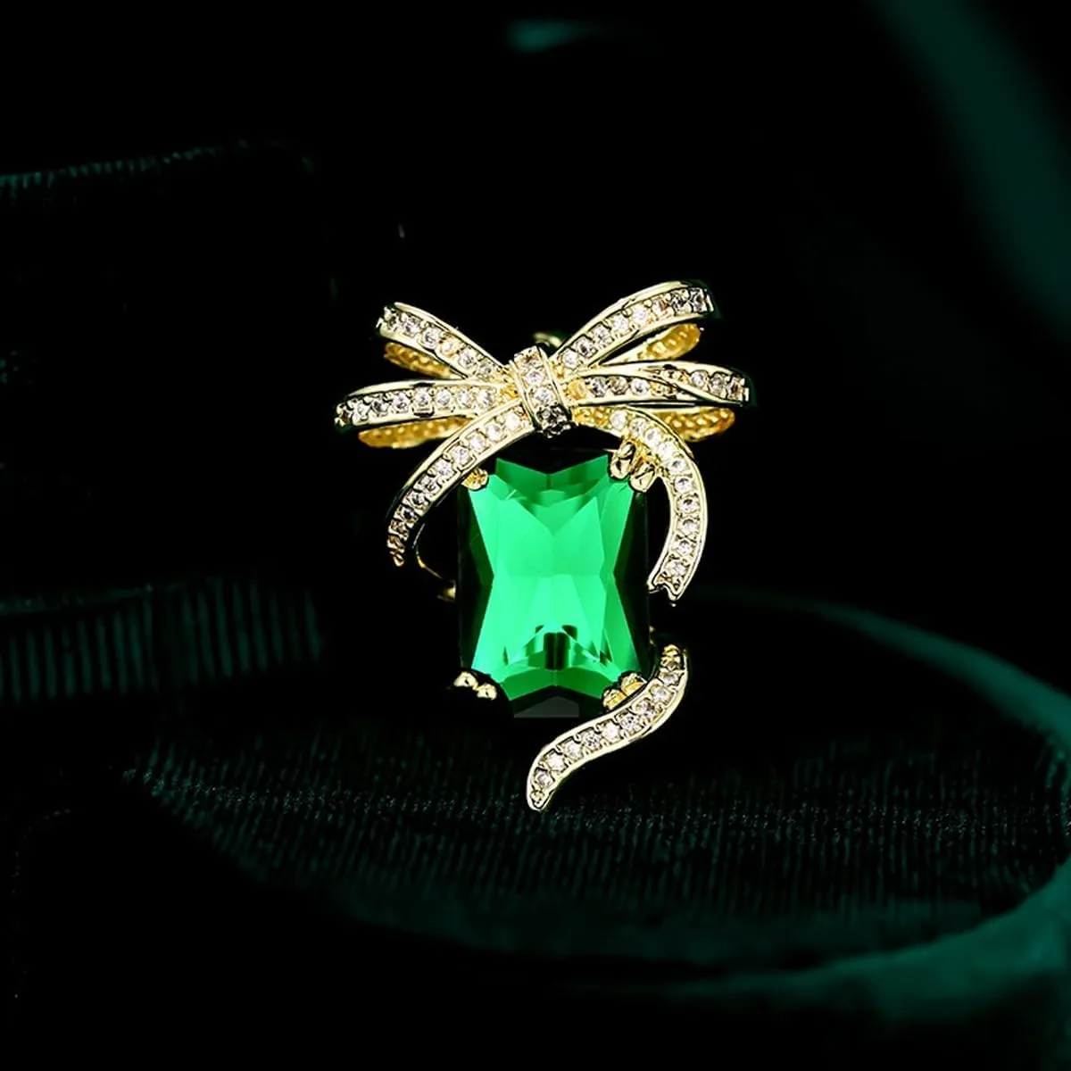 Austrian Crystal Brooch Sparkling Rhinestone Brooch 18k Gold-Plated Birthstone Lapel Pin Jewelry Birthday Gifts for Women