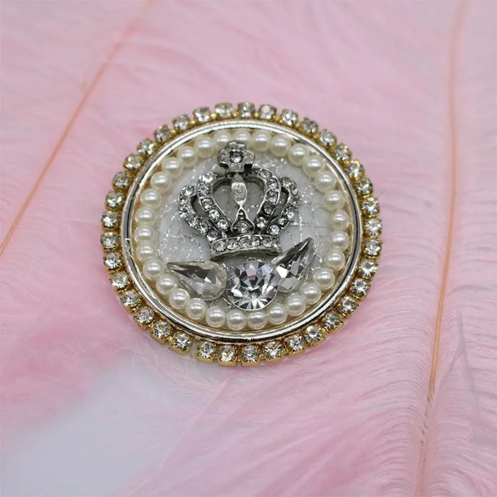 Crystal Pearl Round Crown Brooch Pin Elegant Shiny Rhinestone Royal Princess Safety Brooches Dress Sweater Coat Pins Gold Plated Fashion Jewelry for Women Men
