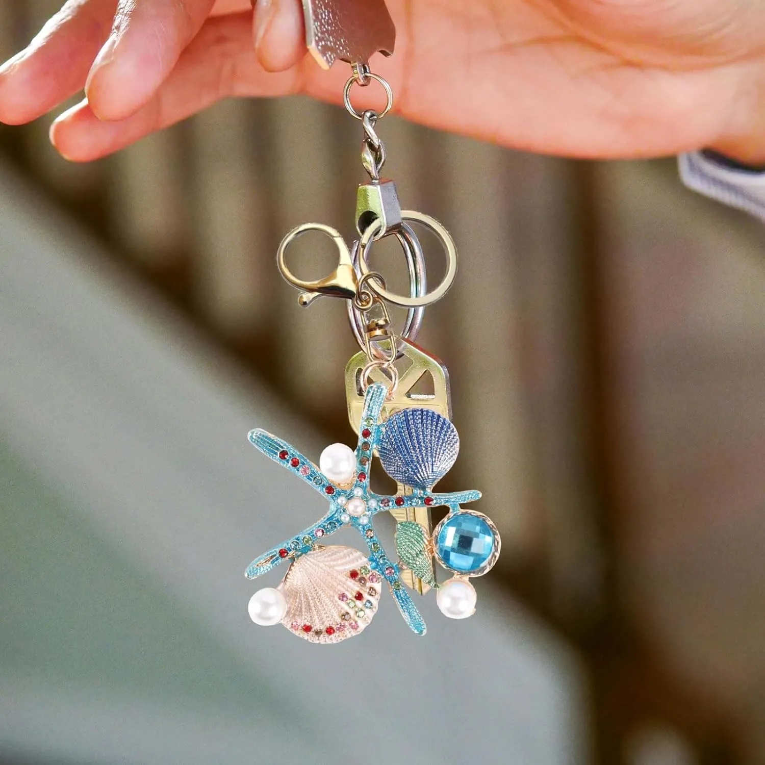 Cute Keychain,Lovely Rhinestone Silicone Key Decoration for Women,Sparkling Keyring Crystal Purse Pendant,Gift to Friends