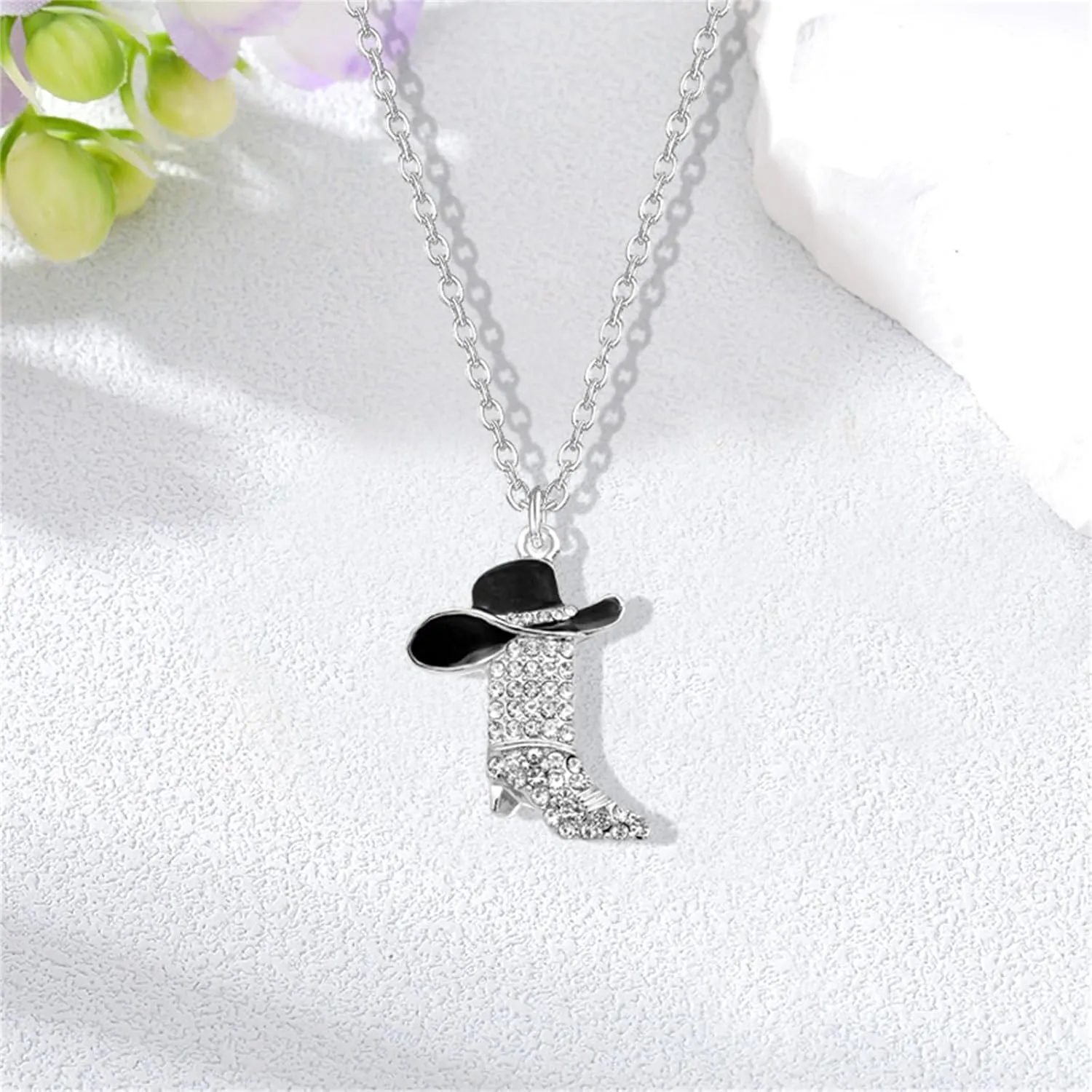 Dreuyet Charm Cowgirl Boots Pendant Necklace for Women Dainty Luck Rhinestones Enamel Western Boots Necklaces Vintage Boho Hat Choker Necklace Western Style Jewelry Gifts