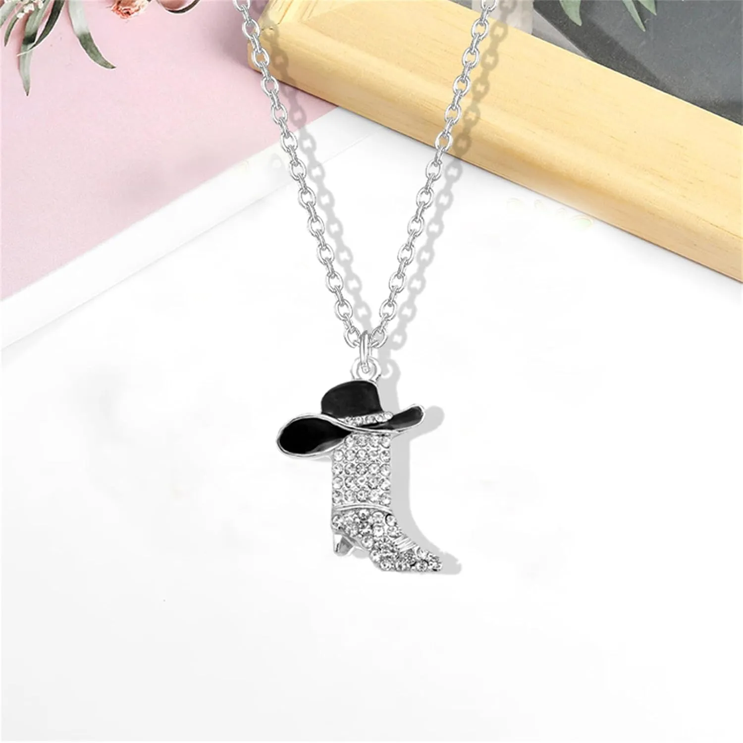Dreuyet Charm Cowgirl Boots Pendant Necklace for Women Dainty Luck Rhinestones Enamel Western Boots Necklaces Vintage Boho Hat Choker Necklace Western Style Jewelry Gifts