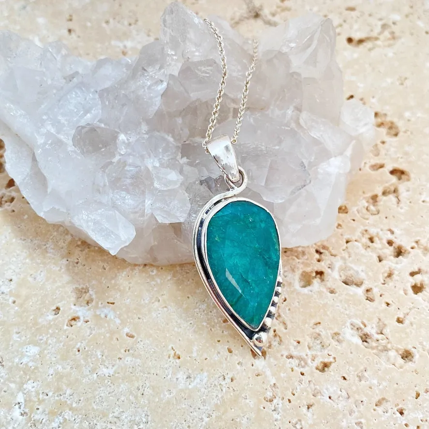 Emerald Quartz Teardrop Pendant - Jaya