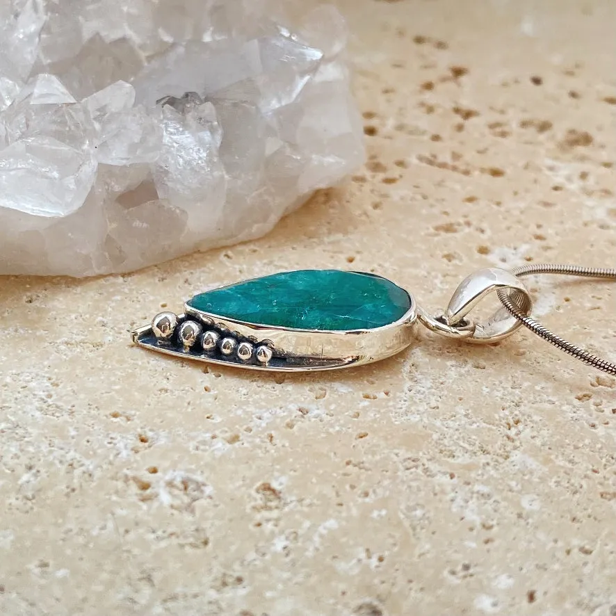Emerald Quartz Teardrop Pendant - Jaya