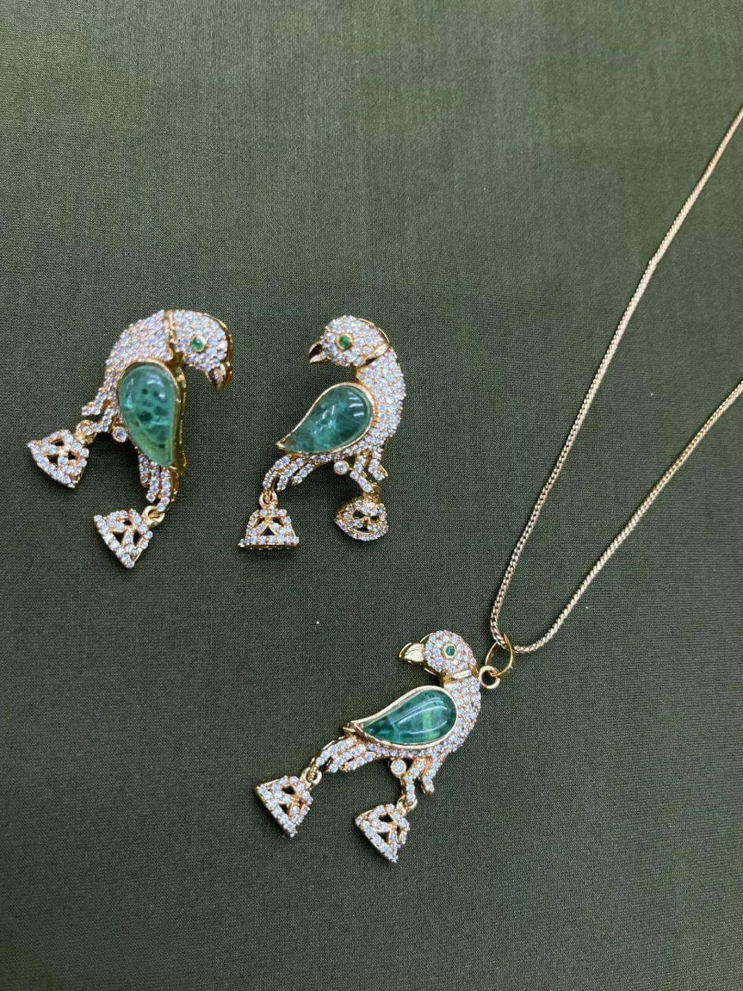 Emperor Fairywren Pendant Necklace Set