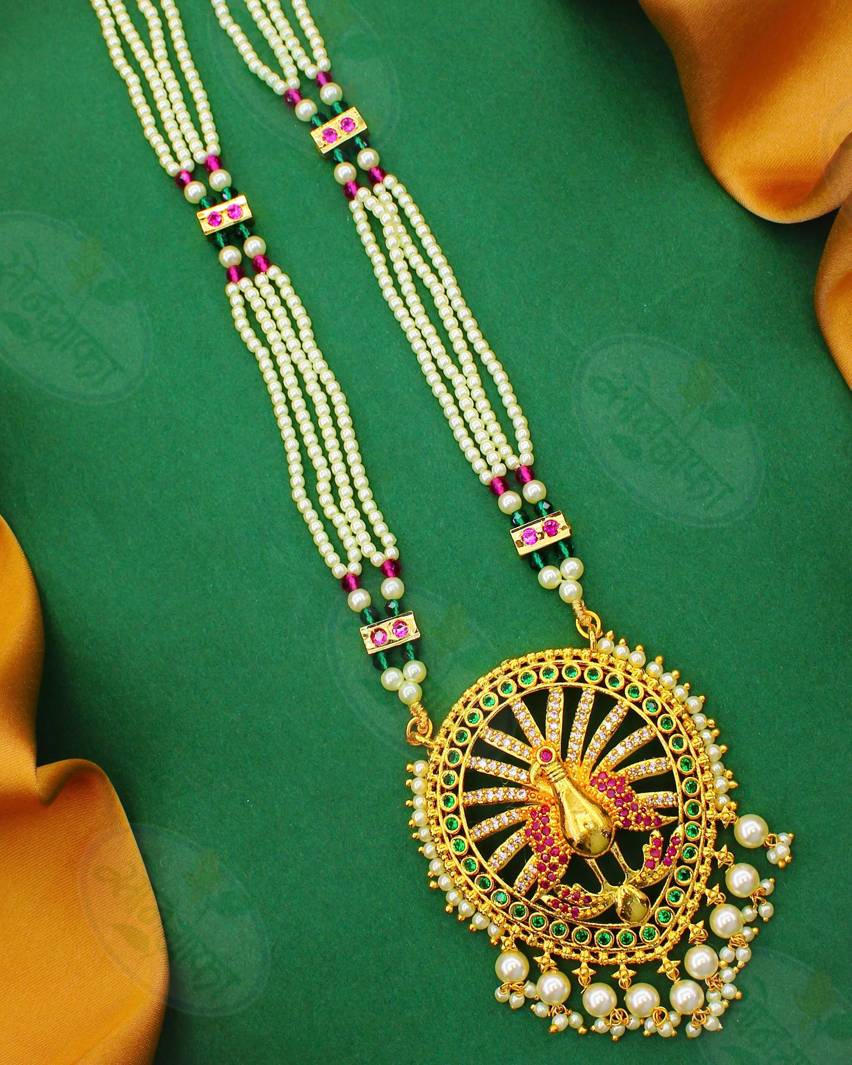 ENCHANTING ELEGANCE PEARL NECKLACE