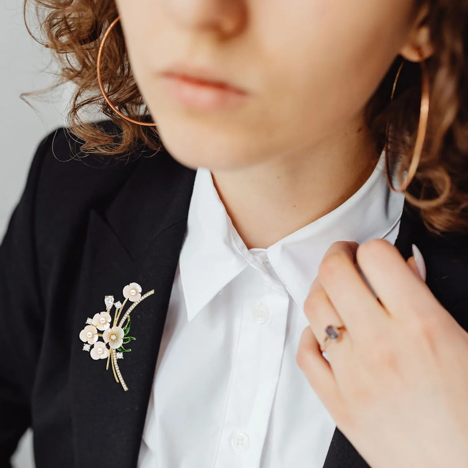 Flower Floral Pearl Brooch Rhinestone Crystal Brooch Leaf Bouquet Brooch Pin Fashion Dress Accessories Birthday Graduation Jewelry Gift For Women