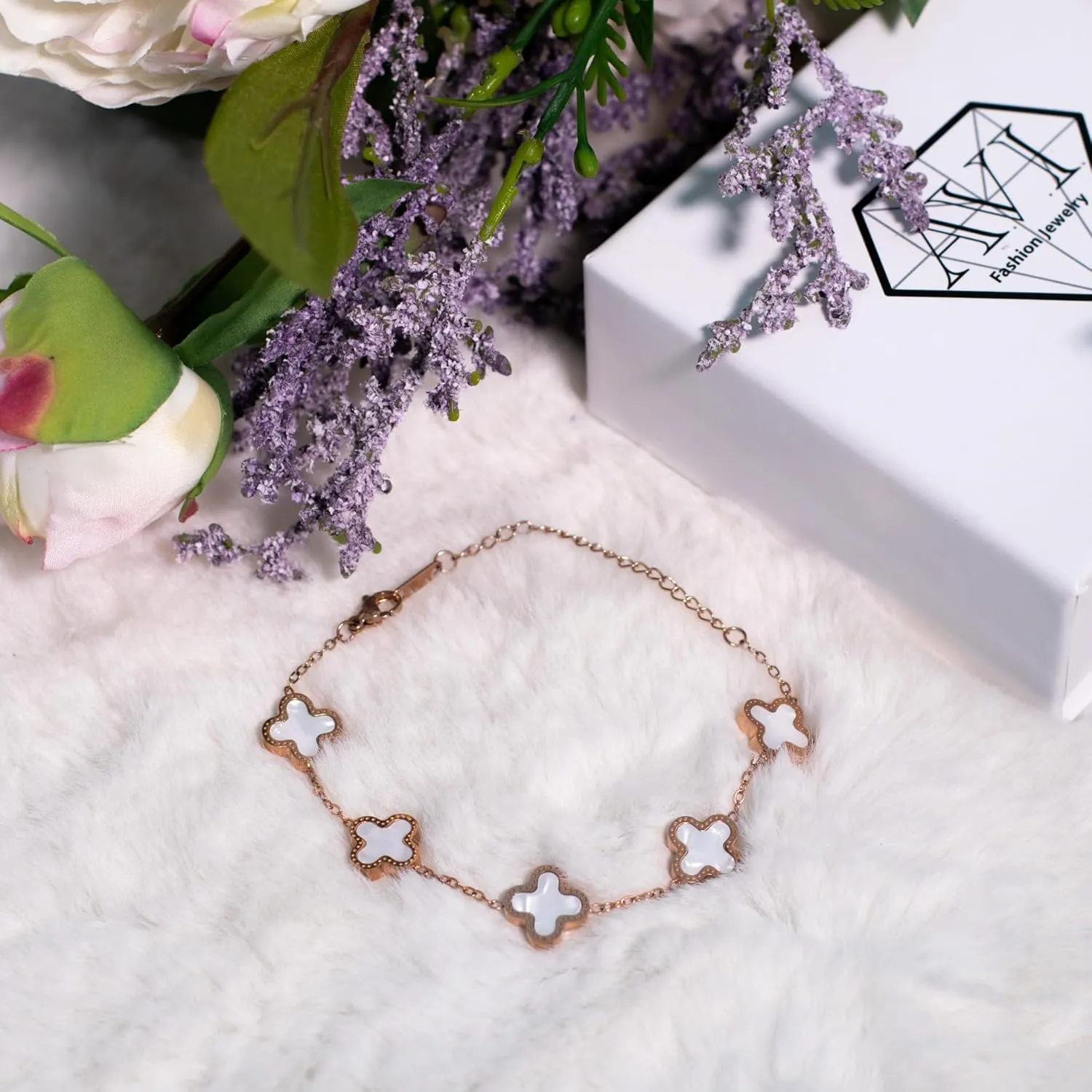 Gold Clover Lucky Bracelet for Women Flower Four Leaf Link Bracelets Trendy Jewelry Gifts for Women