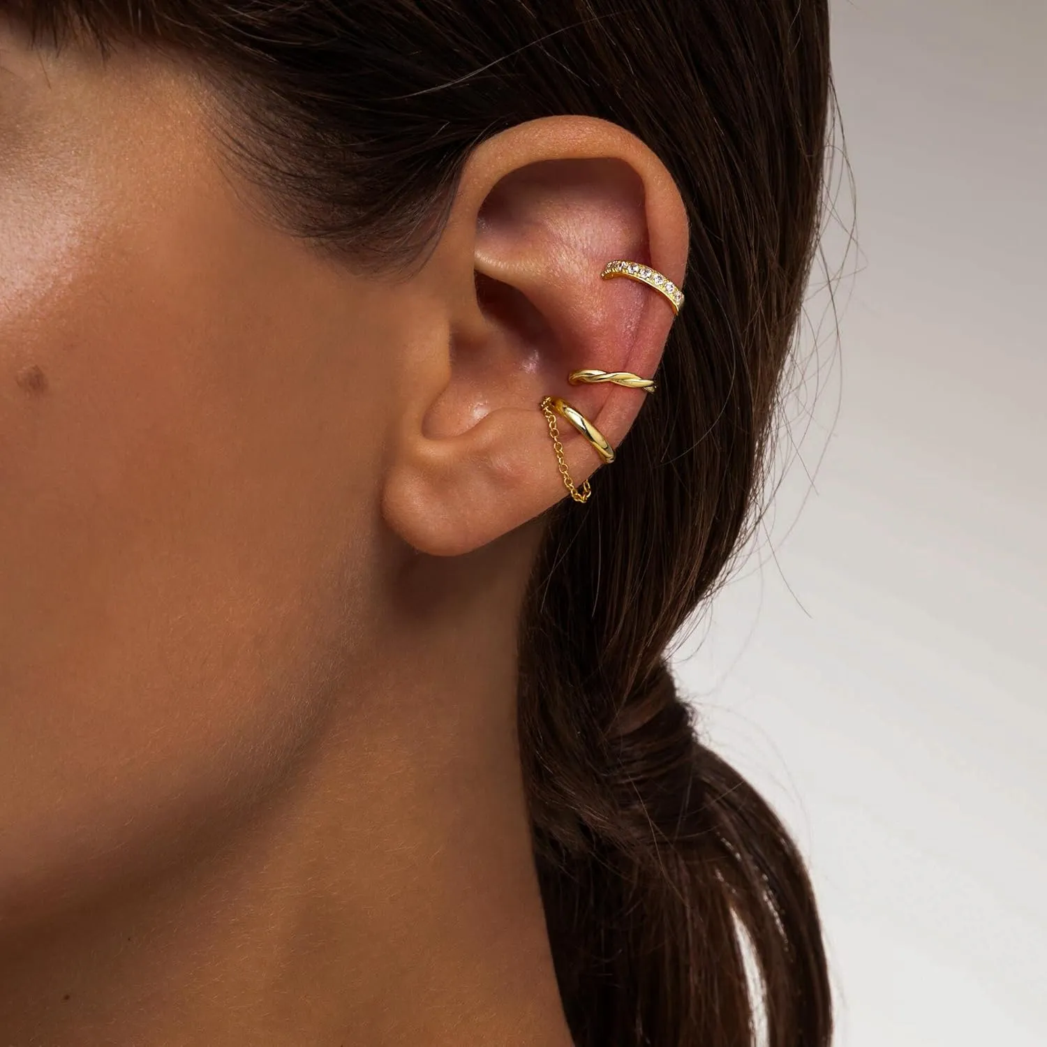 Gold Ear Cuff Earrings for Women 14K Gold Plated Ear Cuffs Non Piercing Clip On Cartilage Earrings Huggie Hoop Earring Jewelry Trendy Hypoallergenic Earring for Women Gift