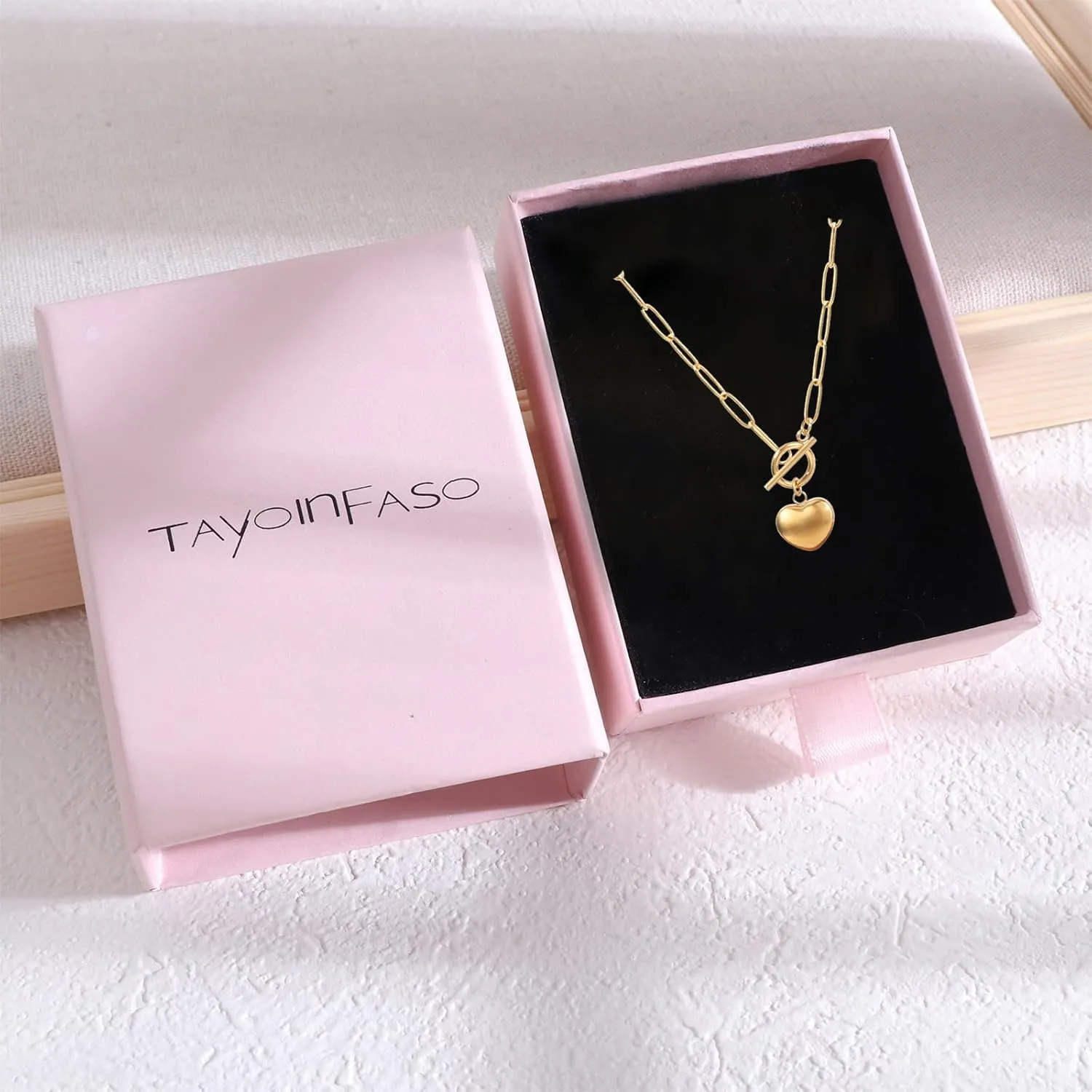 Gold Paperclip Toggle Necklace Pendant for Women Natural Gemstone Pearl Cubic Zirconia Paper Clip Chain Necklace Toggle Paperclip Jewelry Gift for Women