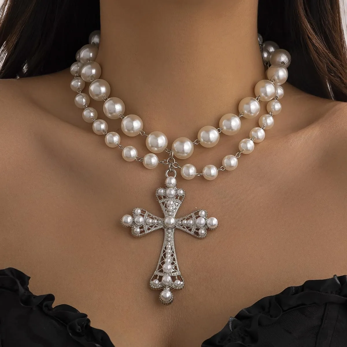 Gothic Cross Necklace for Women Vintage Pearl Cross Pendant Necklace Sparkling Crystal Cross Necklace Goth Chunky Cross Necklace Jewelry
