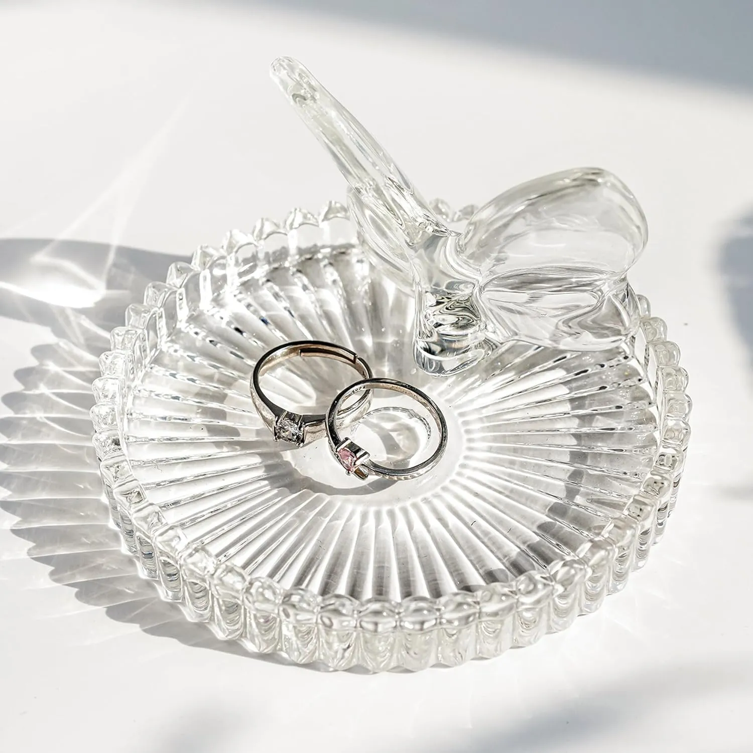 H&D HYALINE & DORA 4 Inch Butterfly Ring Holder Dish Butterfly Gifts for Women Glass Ring Tray Wedding Ring Holder Engagement Gifts