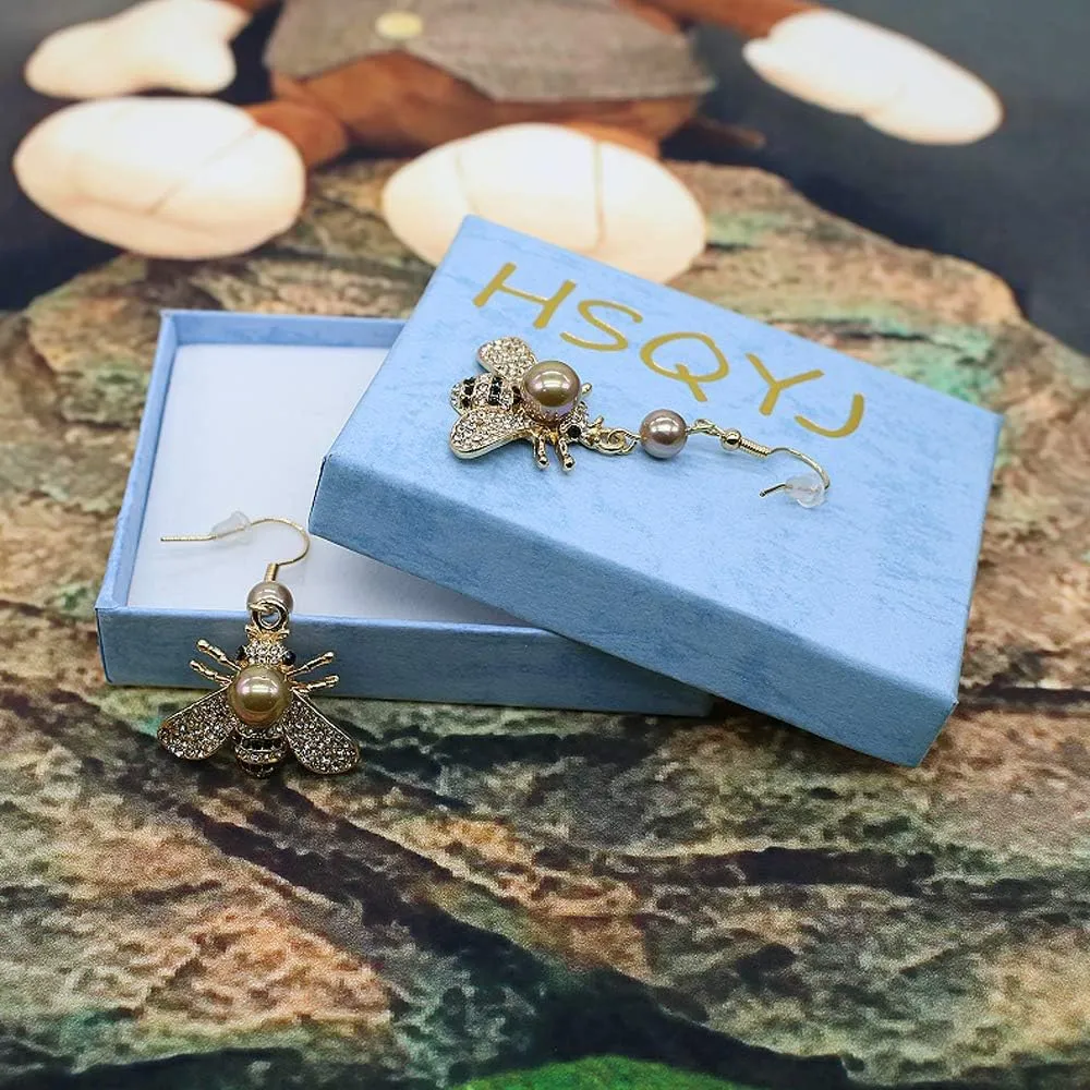 Honey Bee Brooches Crystal Insect Themed Bee Brooch Animal Fashion Shell Pearl Brooch Pin Gold Tone