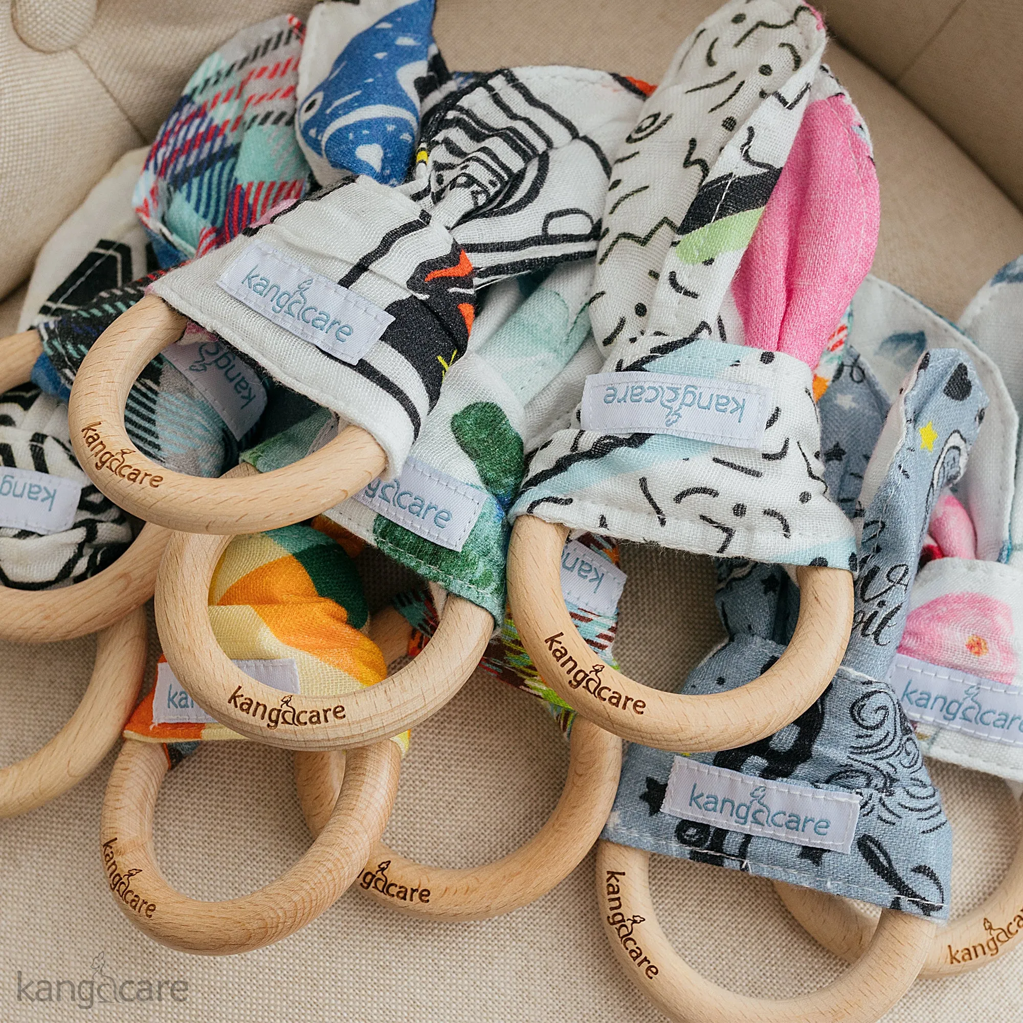 Kanga Care Muslin Crinkle Bunny Ear Teething Ring :: Radical