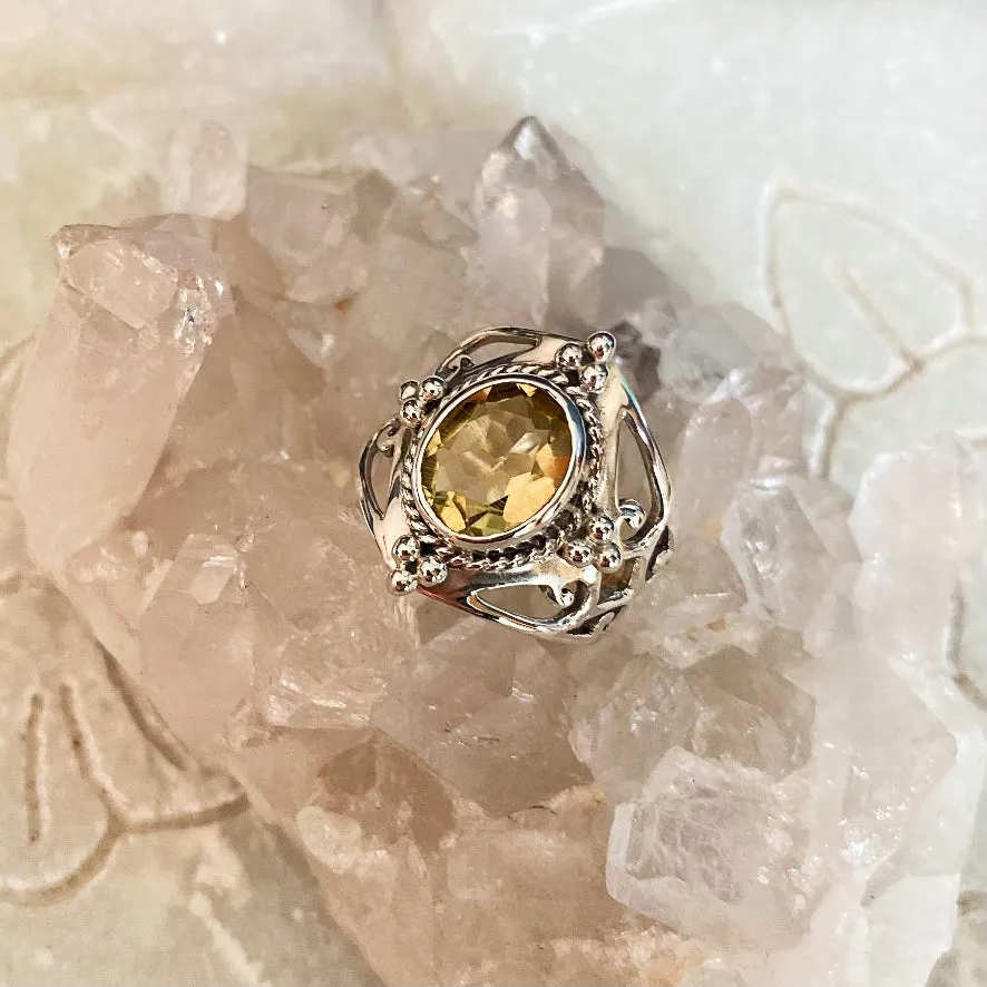 Lemon Quartz Oval Gemstone Ring - Surya
