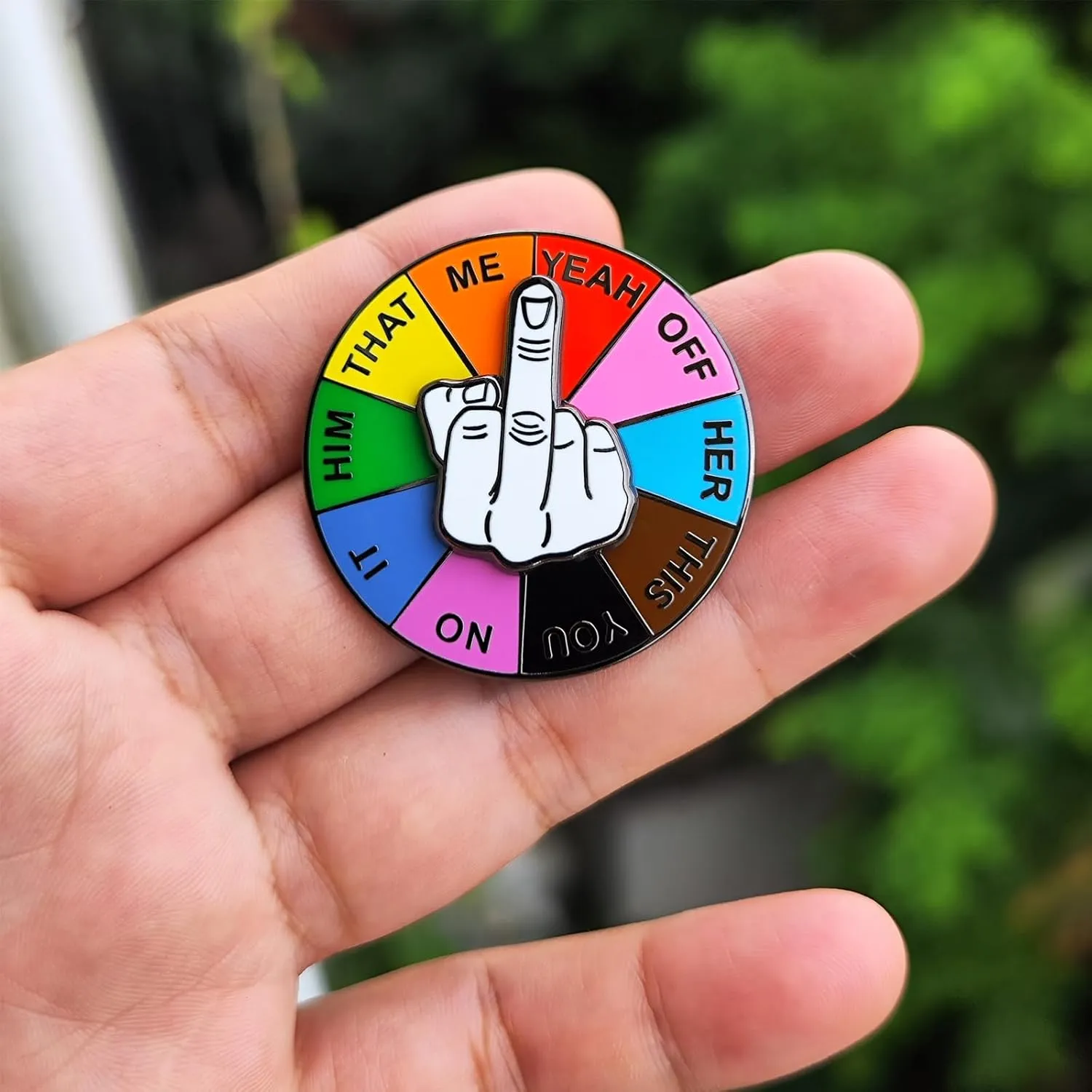 Lucky Wheel Enamel Pins Rotatable Arrows Fun Pin Brooches Badges Cool Funny Lapel Pins For Bags Backpacks Hats Gifts Decoration