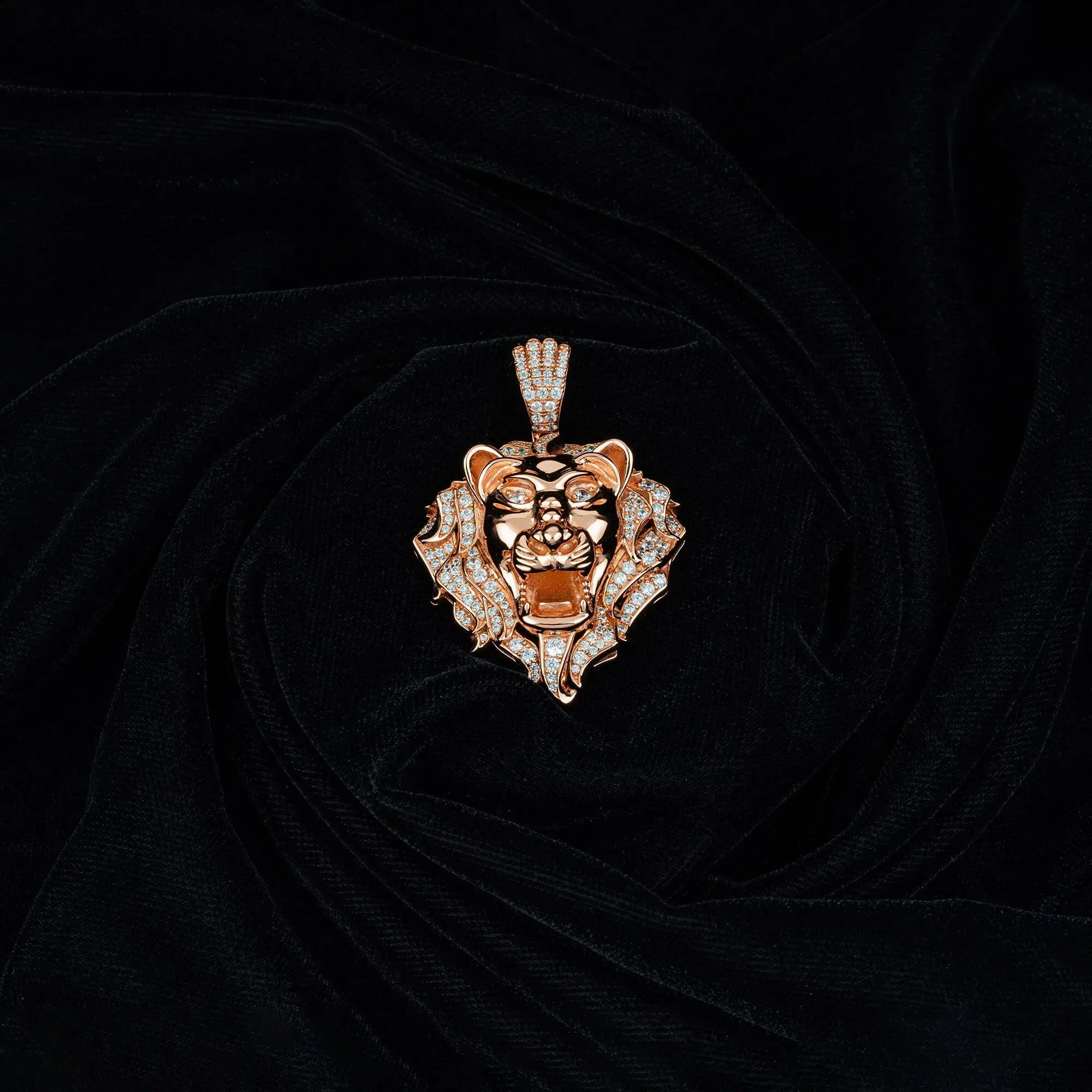 Majestic Roar Zircon Studded Rose Gold Locket