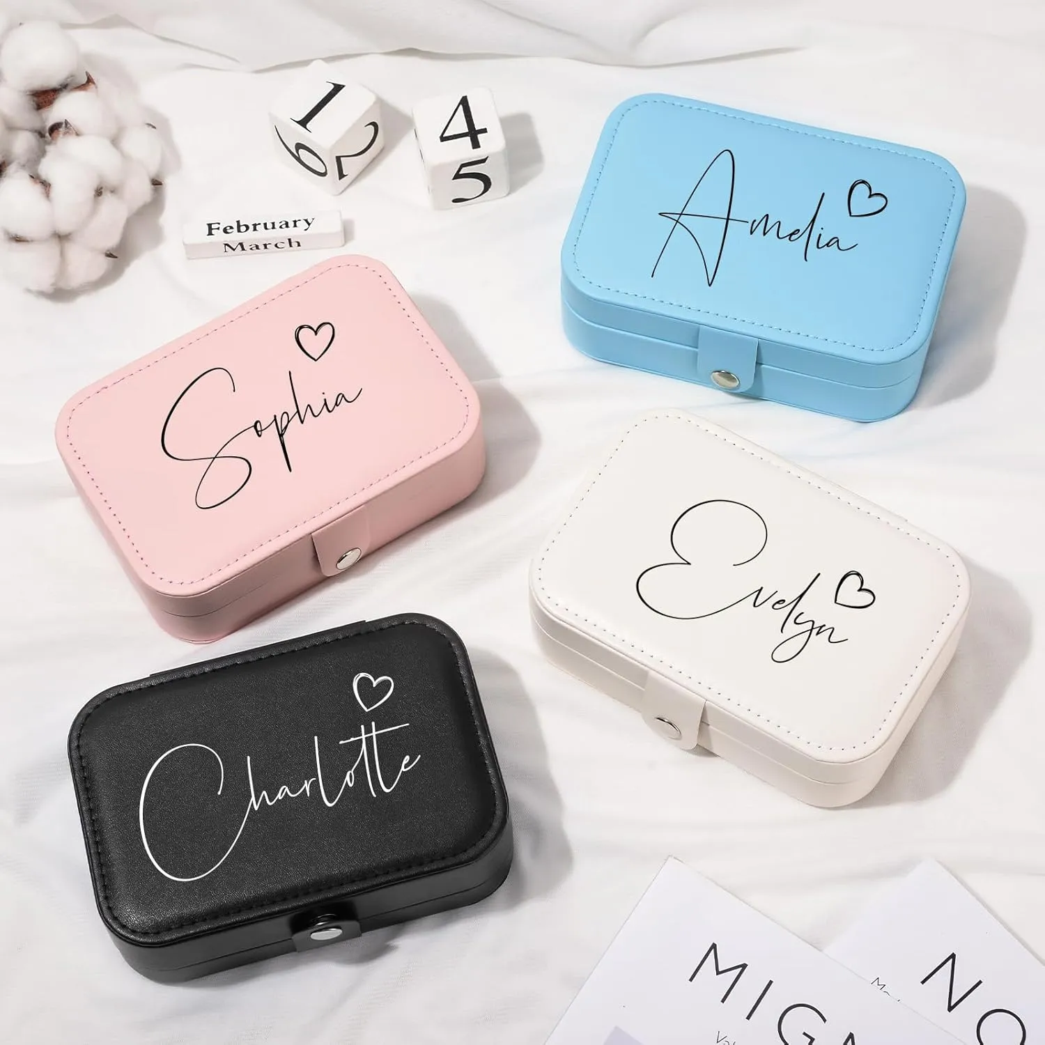 Personalized Jewelry Box for Women, Custom Travel Jewelry Case with Heart and Name, Leather Jewelry Organizer Box for Rings, Earrings, Necklaces, Personalized Gifts for Women Girls