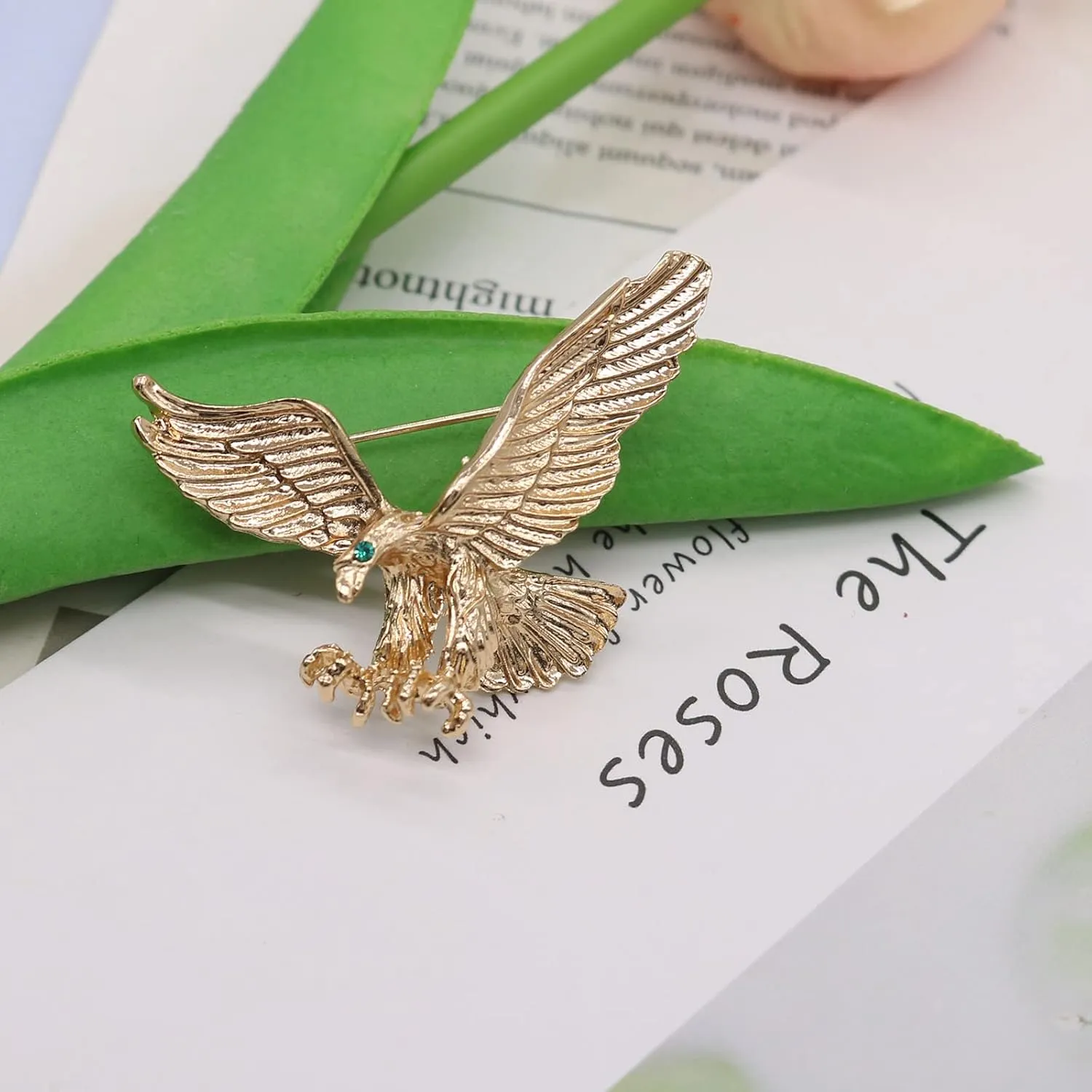 Pretty Animal Brooches Rose Gold and Platinum Plated Full Shining Crystal Brooch Pink Cat's Eye Brooch Pins