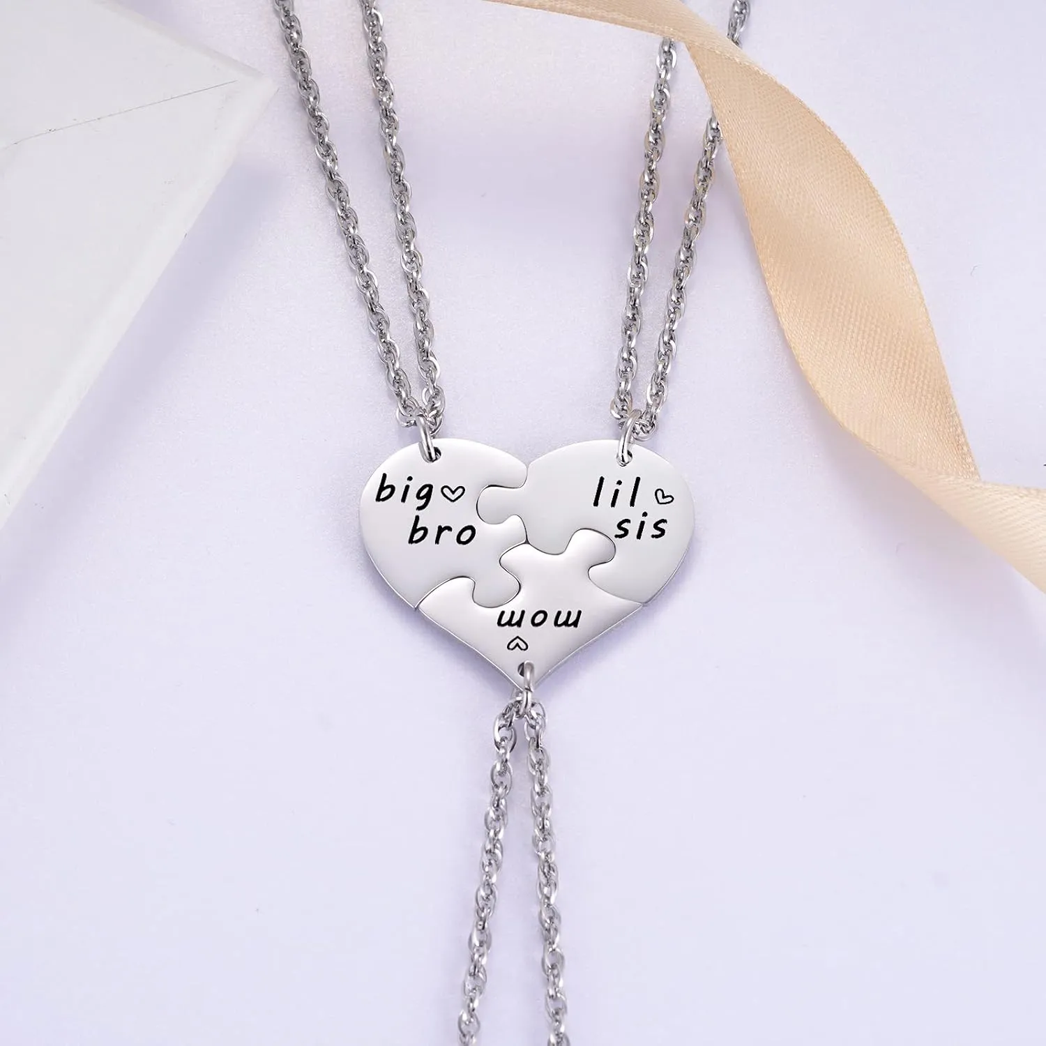 Ralukiia 3PCs Mother Son Daughter Heart Puzzle Piece Necklace Set Gifts for Mom from Big Bro Lil Sis Family Jewelry