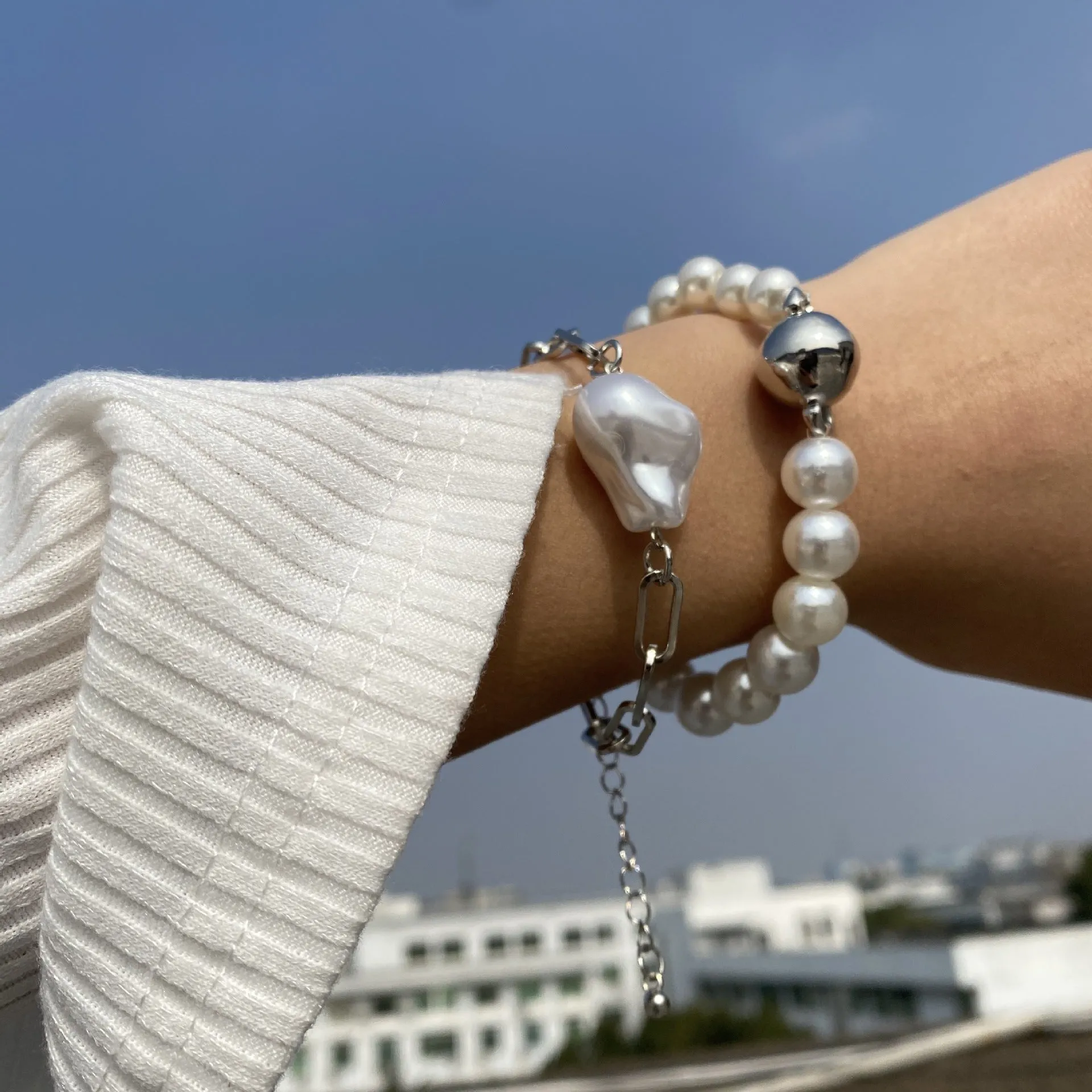 Retro Simple Shaped Pearl Set Bracelet Hollow