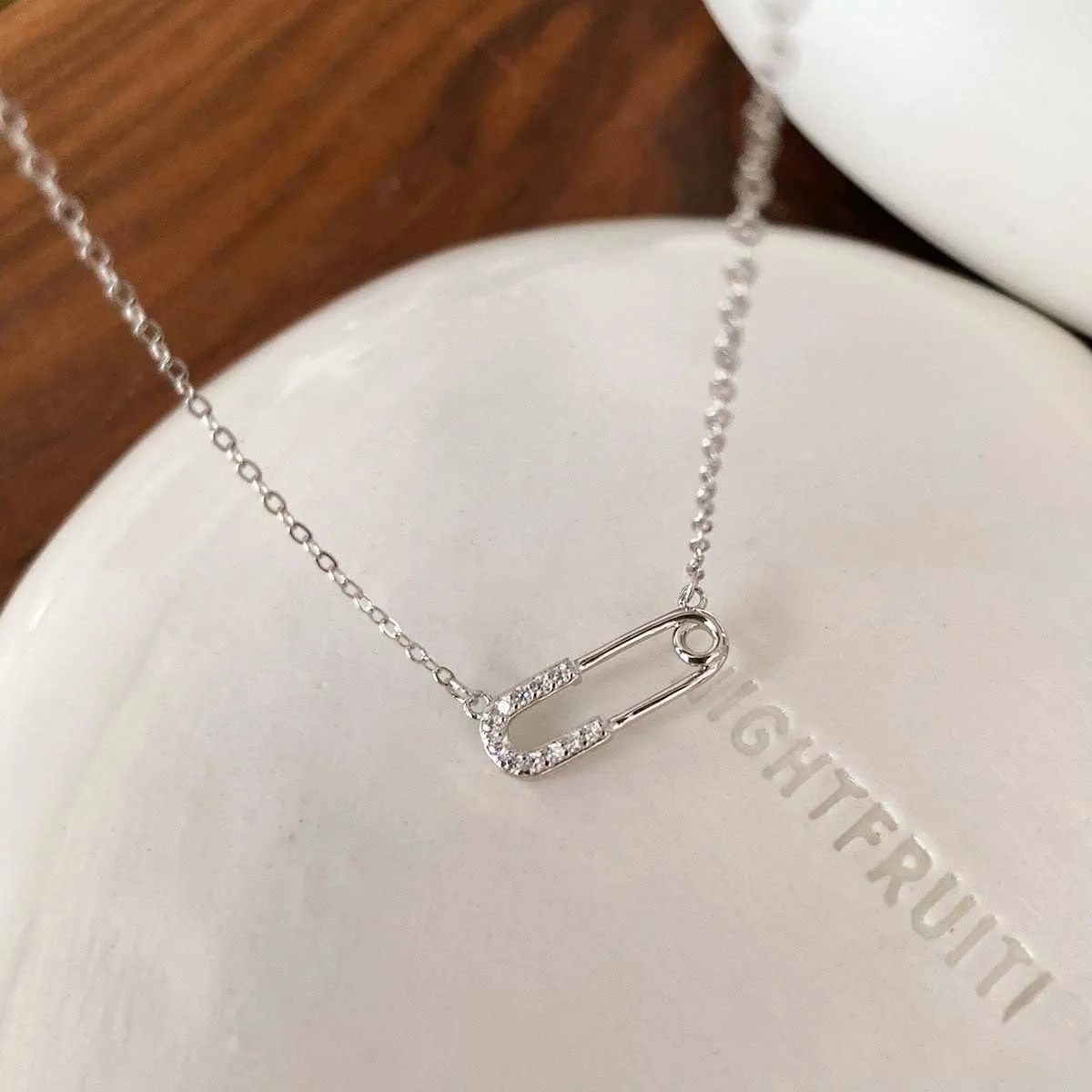 Safety Pin Necklace Paperclip Chain Necklace for Women Trendy Gold Charm Necklace Chunky Chain Necklace Gold Paperclip Choker Necklace Stocking Stuffers Jewelry Gifts