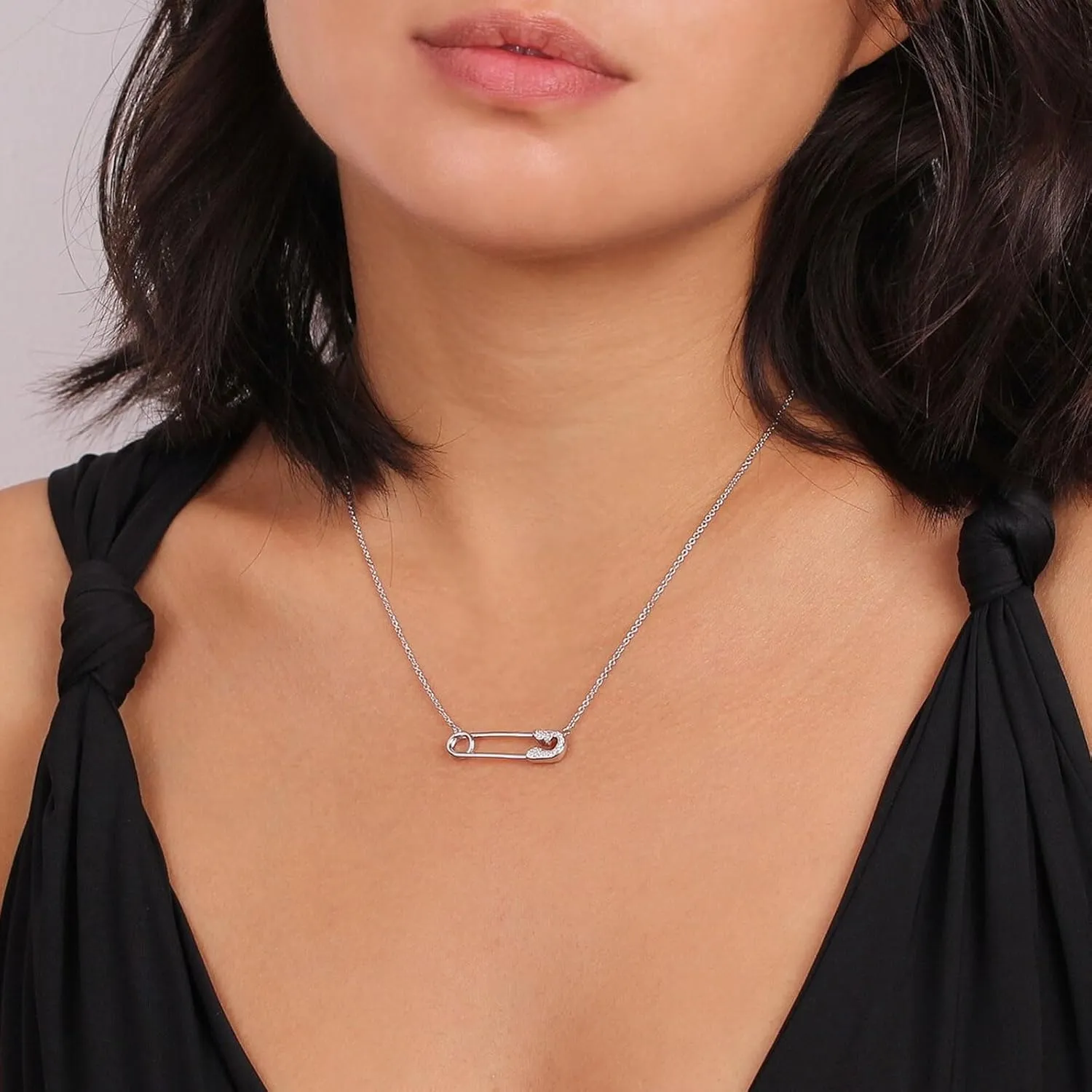Safety Pin Necklace Paperclip Chain Necklace for Women Trendy Gold Charm Necklace Chunky Chain Necklace Gold Paperclip Choker Necklace Stocking Stuffers Jewelry Gifts