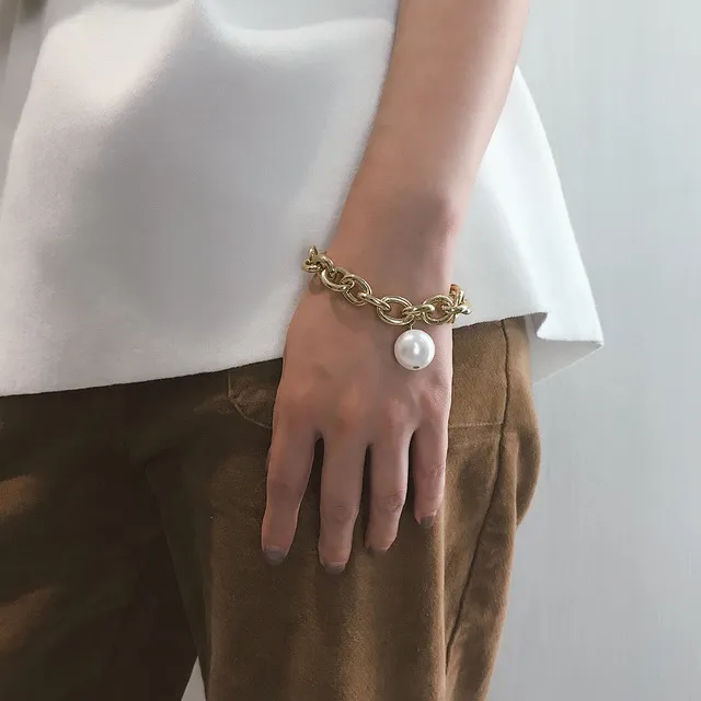 Simple and elegant chain pearl bracelet