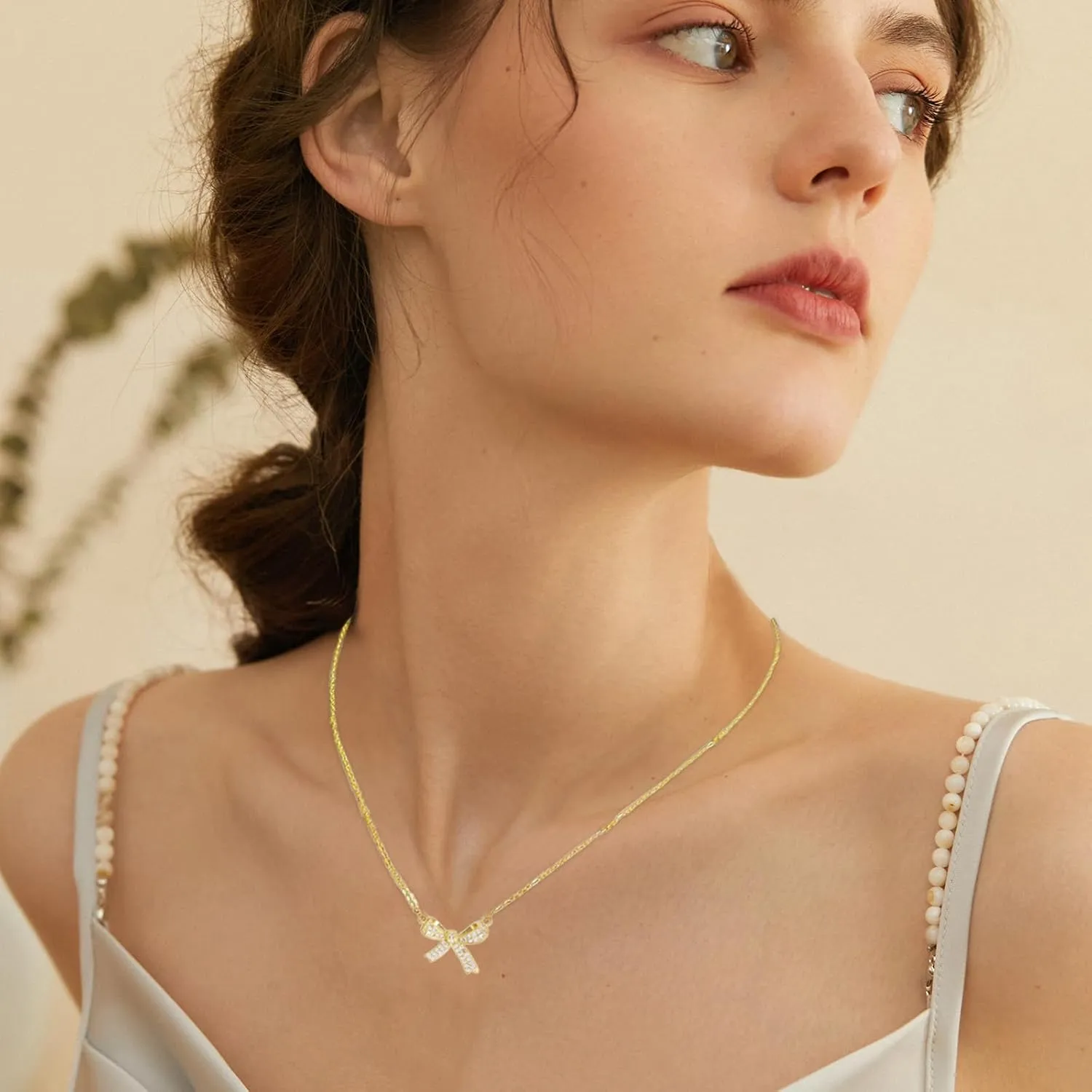 TESTRYE 18K Gold Bow Necklace,Dainty Bow Pendent Choker Necklace Bowknot Bow Tie Necklace for Women
