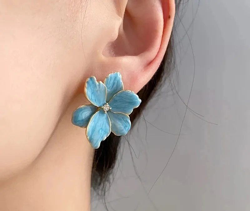 VAIGE Vibrant Floral Stud Earrings