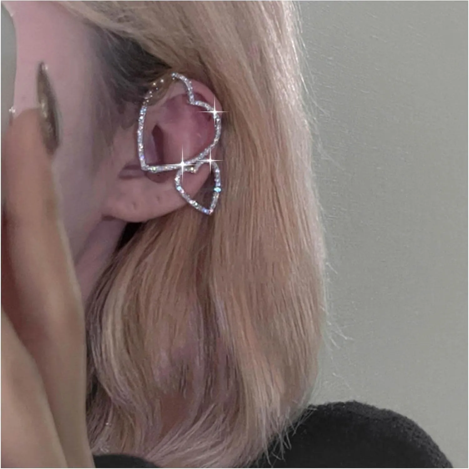 Vintage Crystal Heart Ear Cuff Earrings Rhinestone Love Heart Cartilage Earrings Gold Cz Heart Ear Wrap Earrings Sparkly Heart Clip On Cuff Earrings Jewelry for Women (Gold)